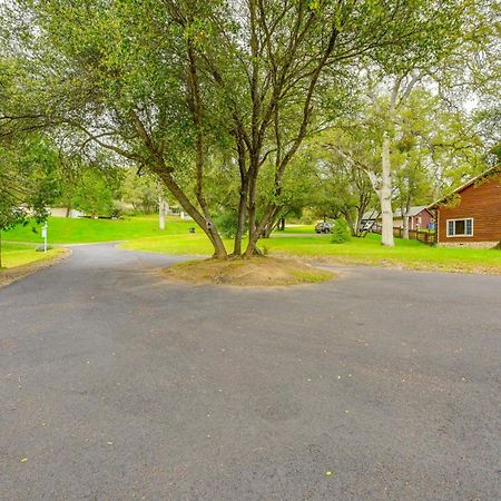 Dog-Friendly Oakhurst Home Walk To Downtown! Exterior photo